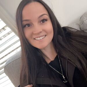 Meet your Posher, Valerie